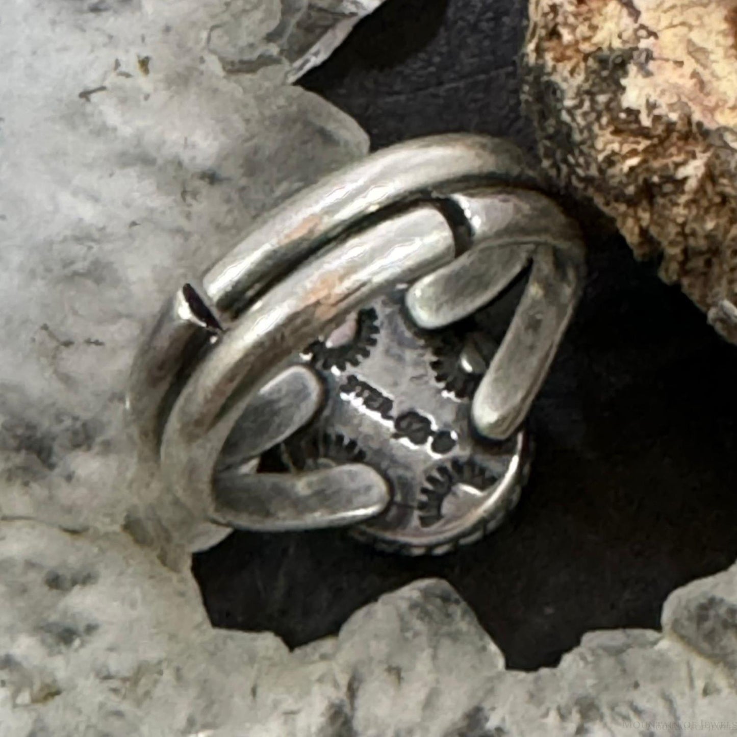 Carolyn Pollack Southwestern Style Sterling Silver Oval Rhodonite Ring Size 6 For Women
