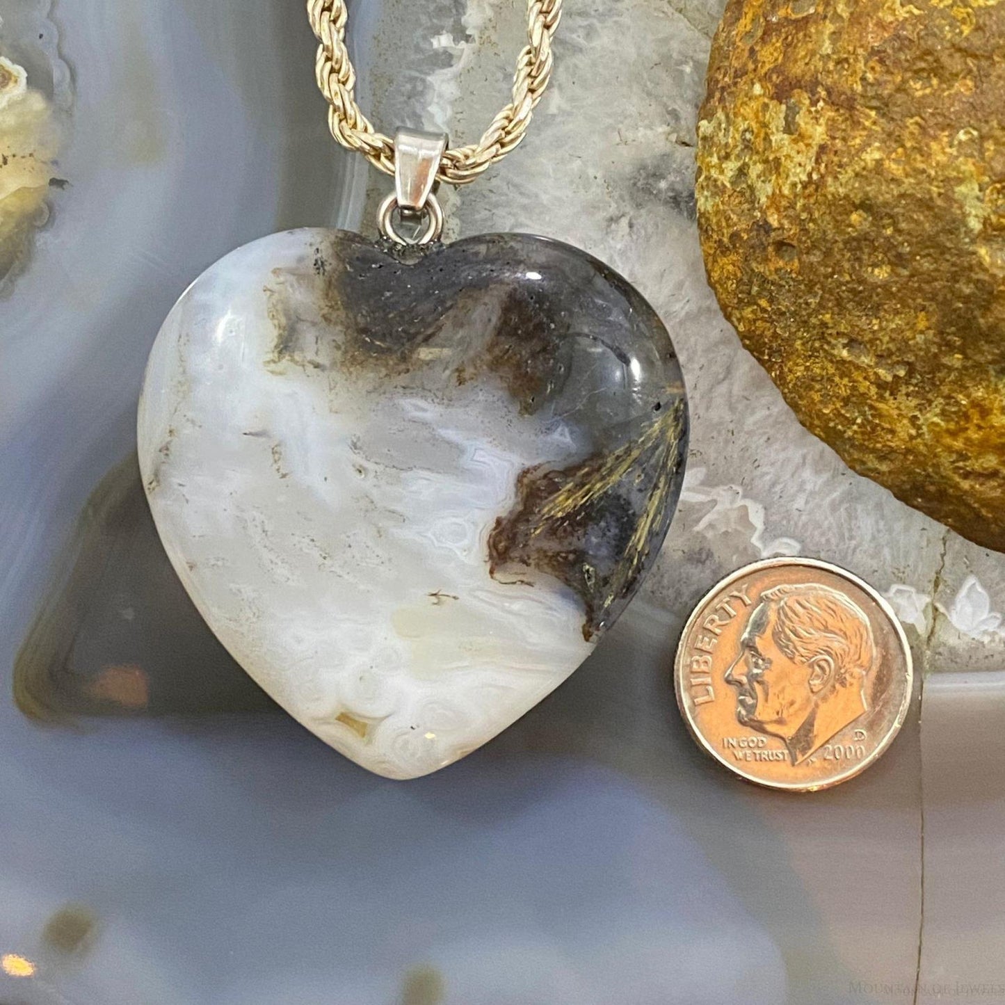 Heart Shape Slab Phantom Agate Fashion Pendant For Women