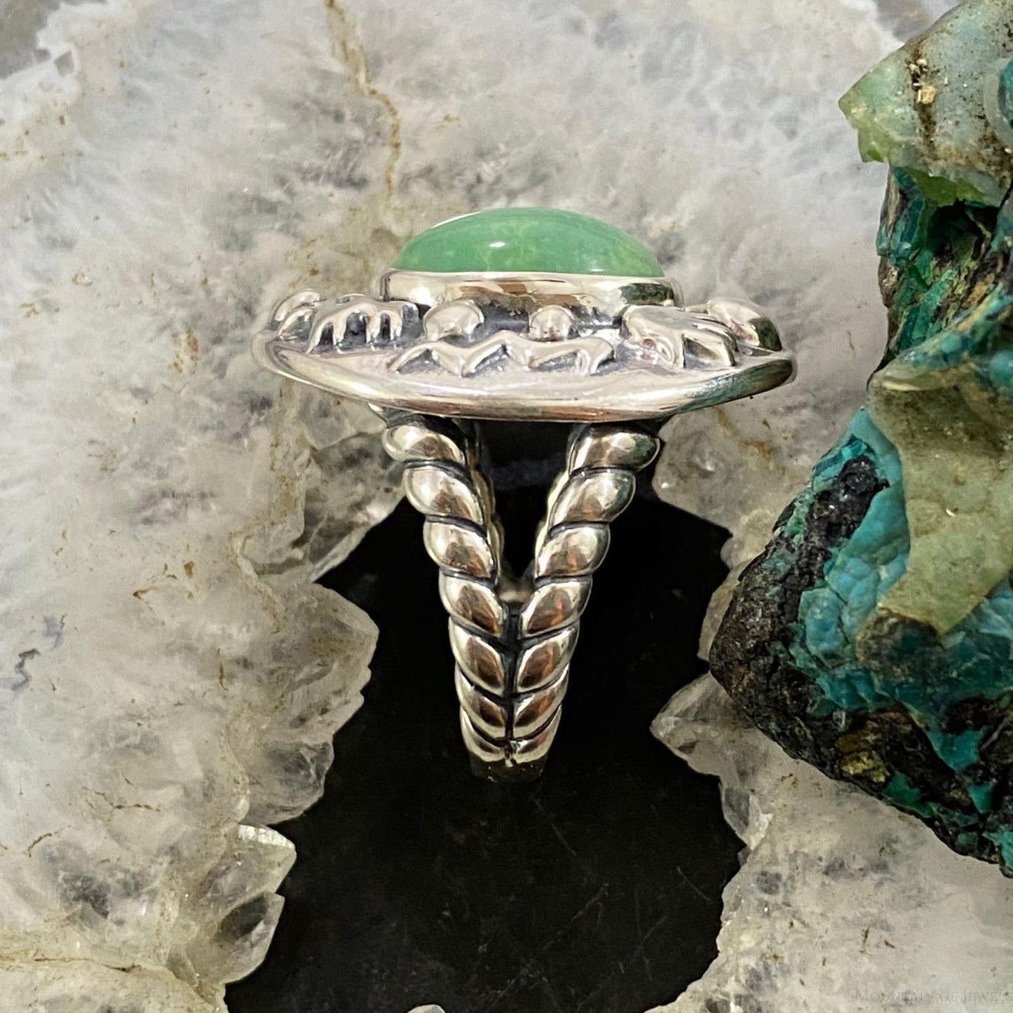 Carolyn Pollack Southwestern Style Sterling Silver Oval Turquoise Petroglyphs Decorated Ring Size 8 For Women