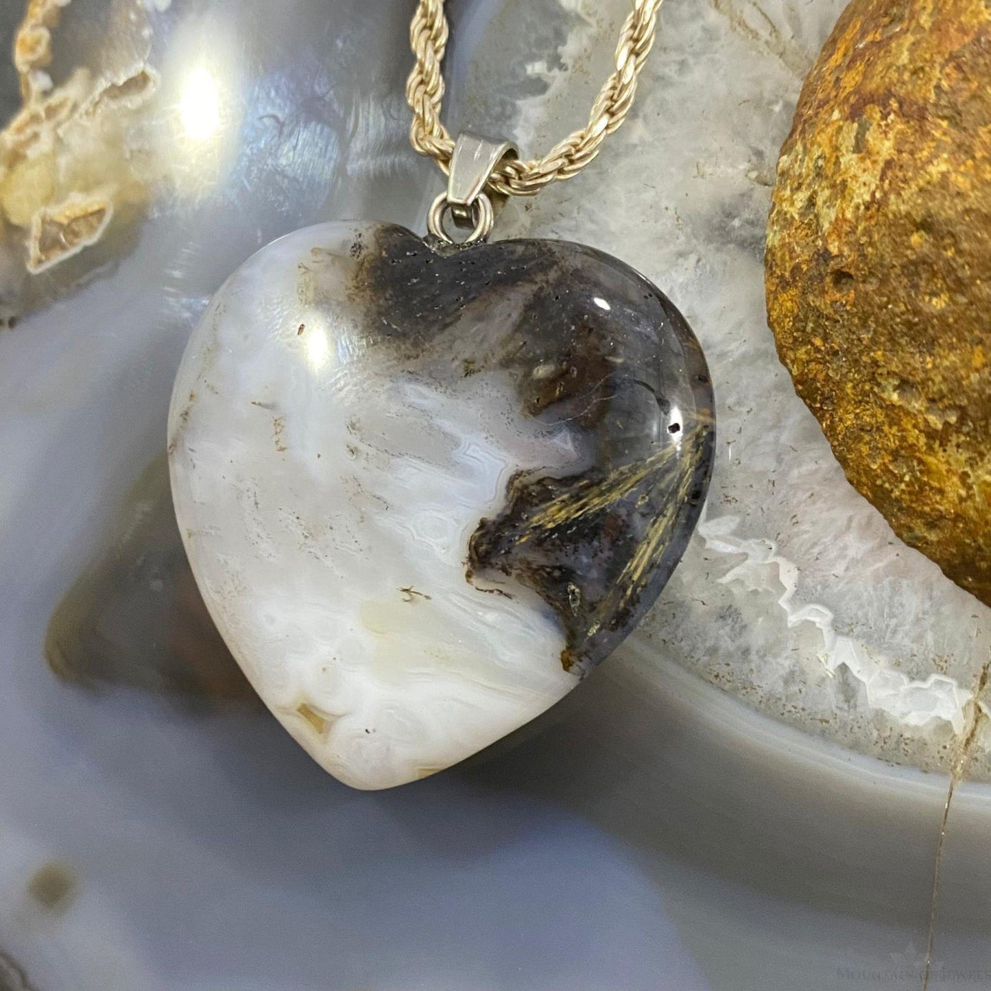 Heart Shape Slab Phantom Agate Fashion Pendant For Women
