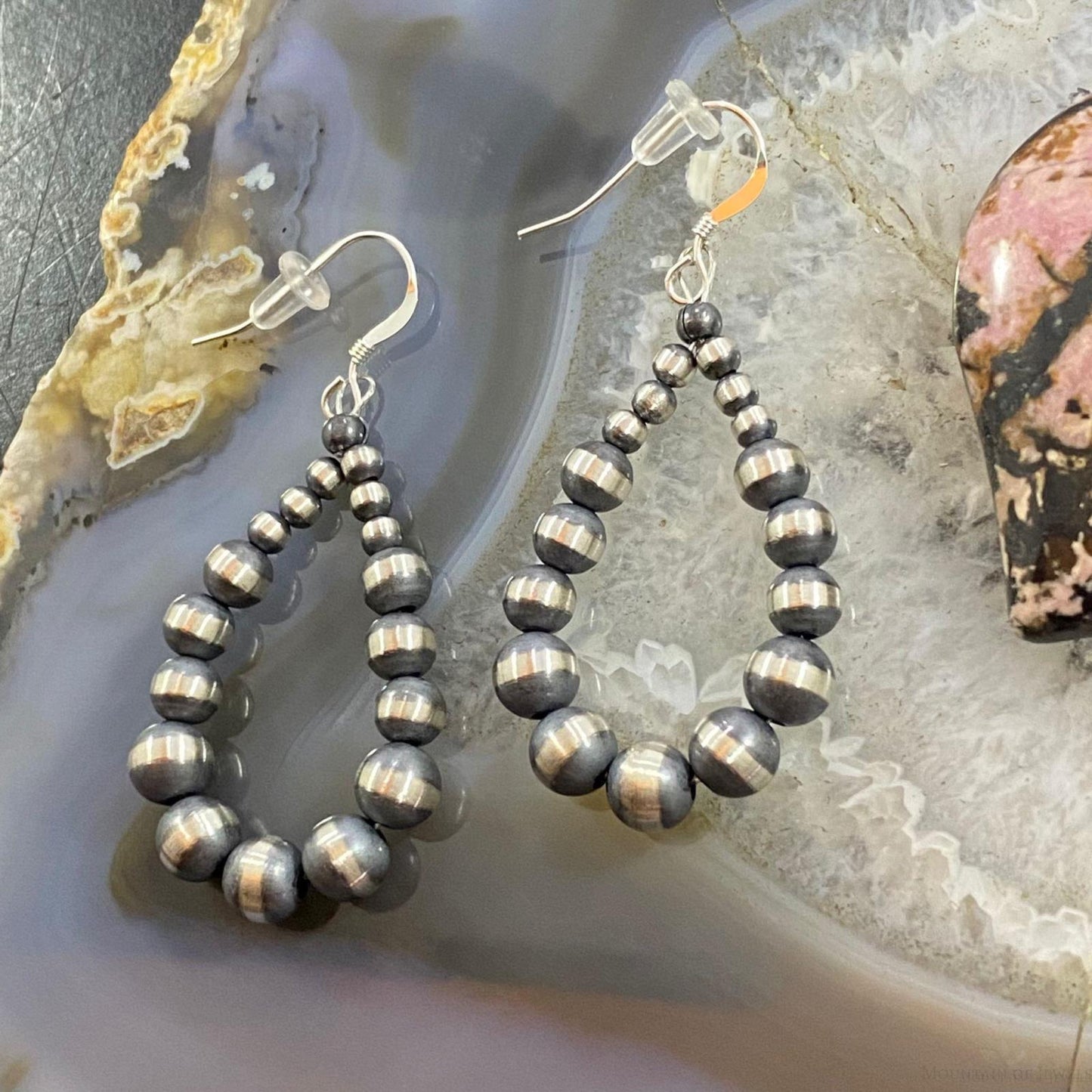 Navajo Pearl Beads Graduated 3-6mm Sterling Silver Hoop Dangle Earrings - Mountain of Jewels