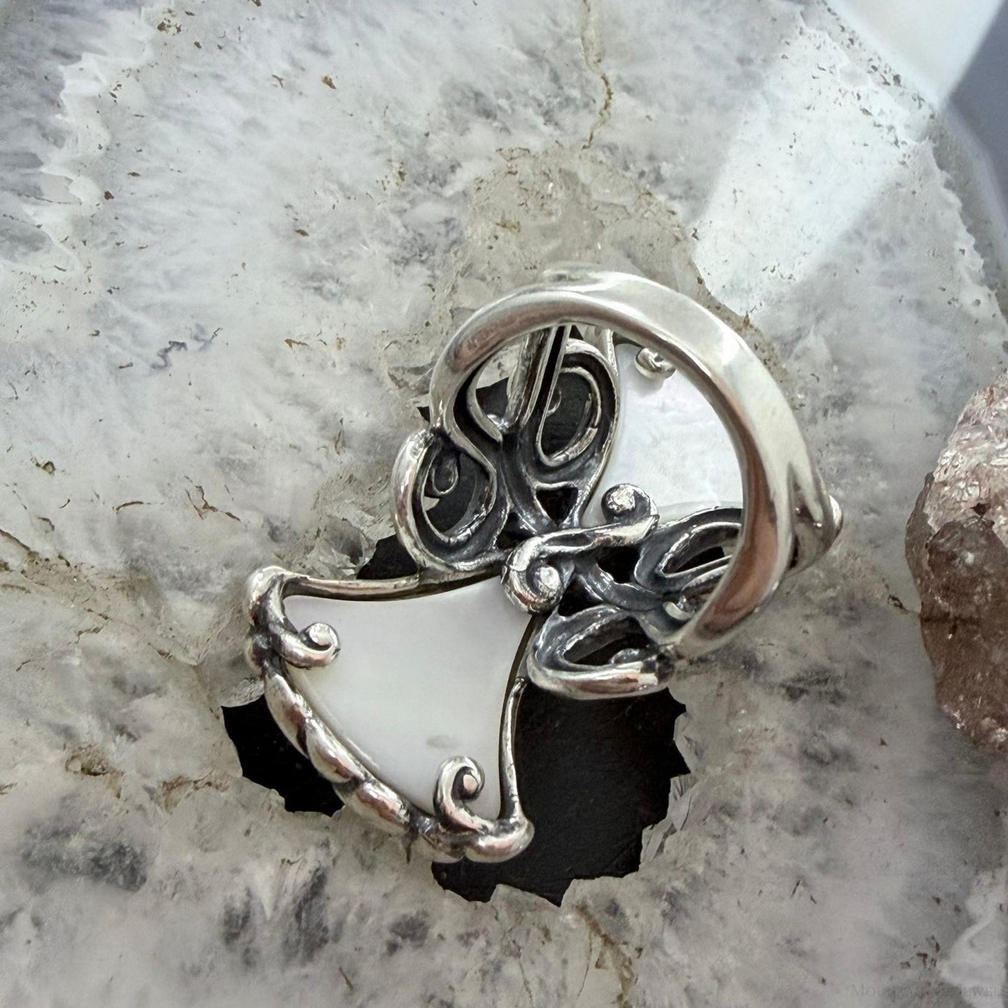 Carolyn Pollack Sterling Silver Mother Of Pearl Rope Swirl Decorated Ring Size 5 For Women