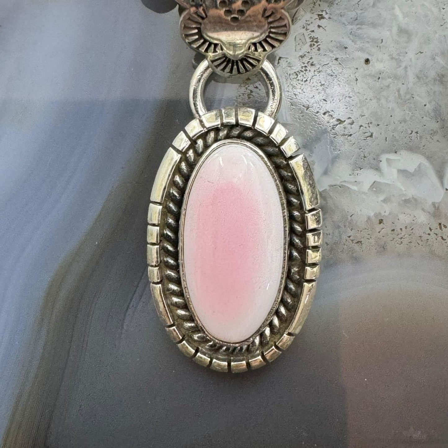 Native American Sterling Silver Oval Pink Conch Decorated Bail Pendant For Women