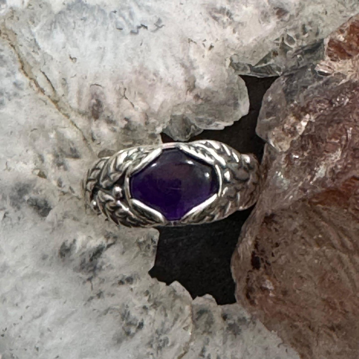 Carolyn Pollack Sterling Silver Oval Amethyst Floral Decorated Ring For Women