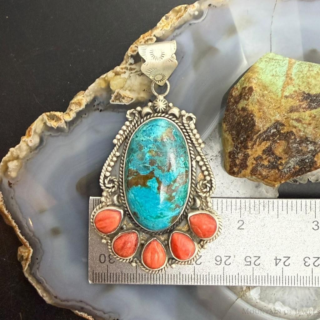 Sterling Silver Southwestern Style Oval Shattuckite & Spiny Oyster Decorated Pendant For Women