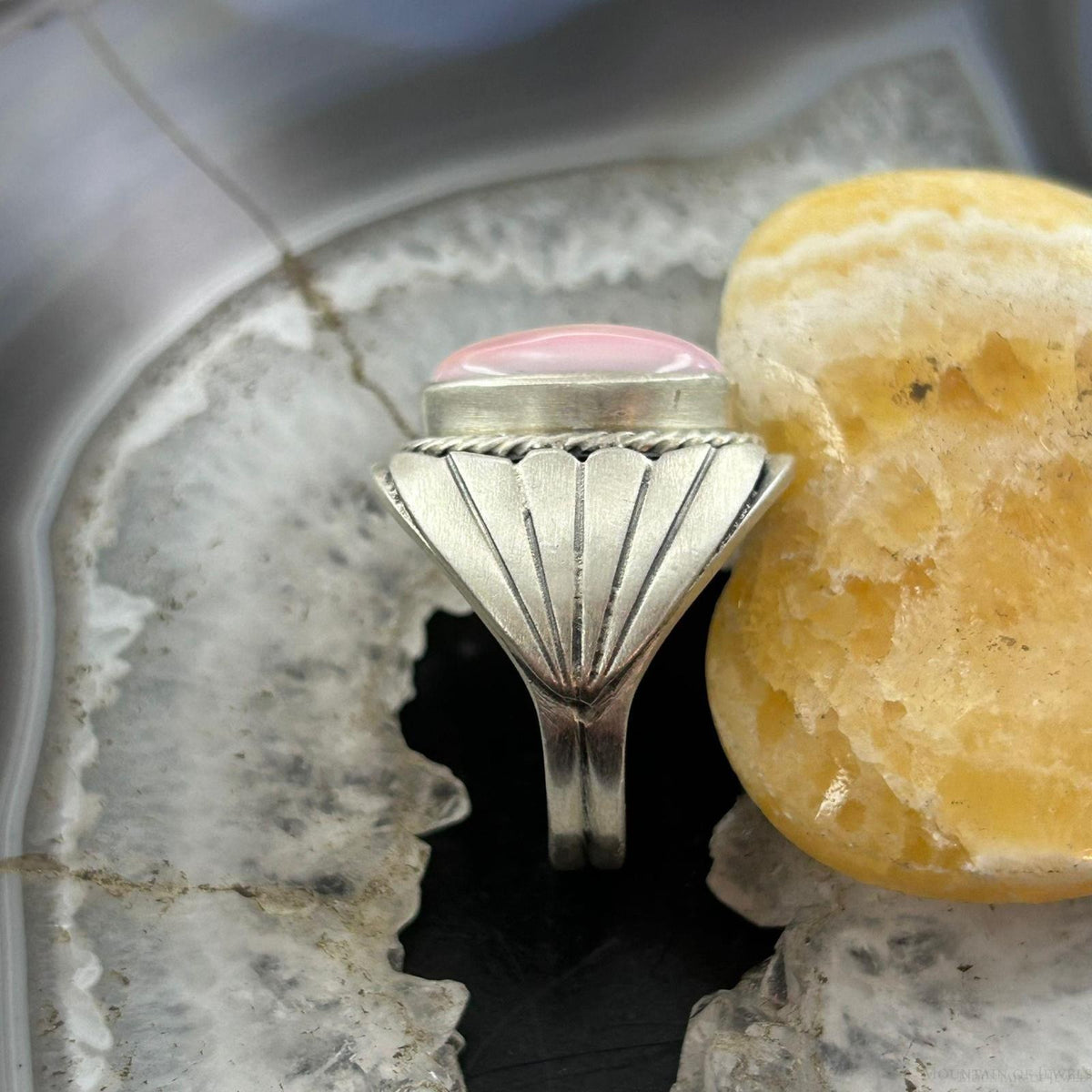 Native American Sterling Oval Pink Conch Decorated Shield Ring Size 11.75 For Men