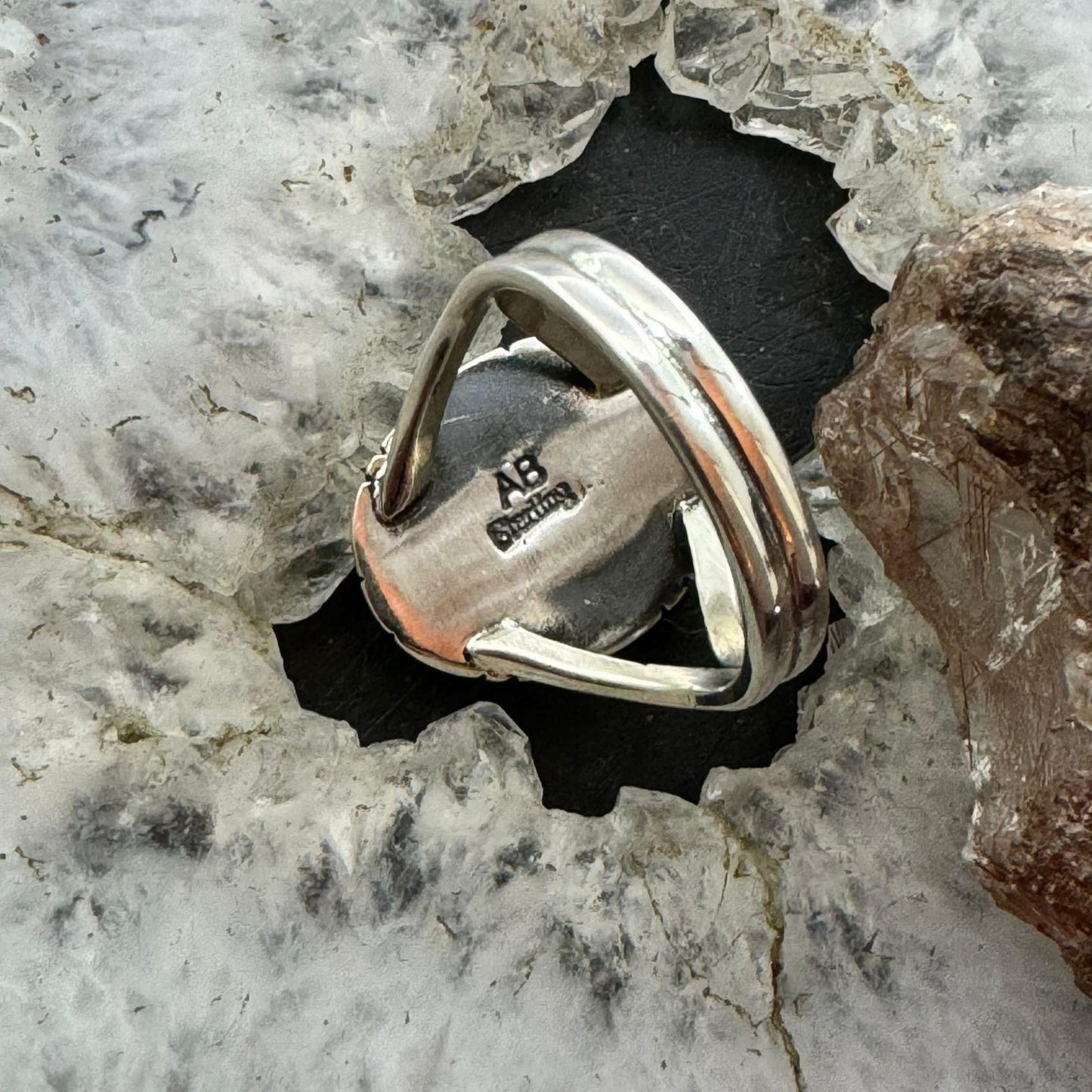 Native American Sterling Silver Oval Kingman Turquoise Decorated Ring Size 8.5 For Women