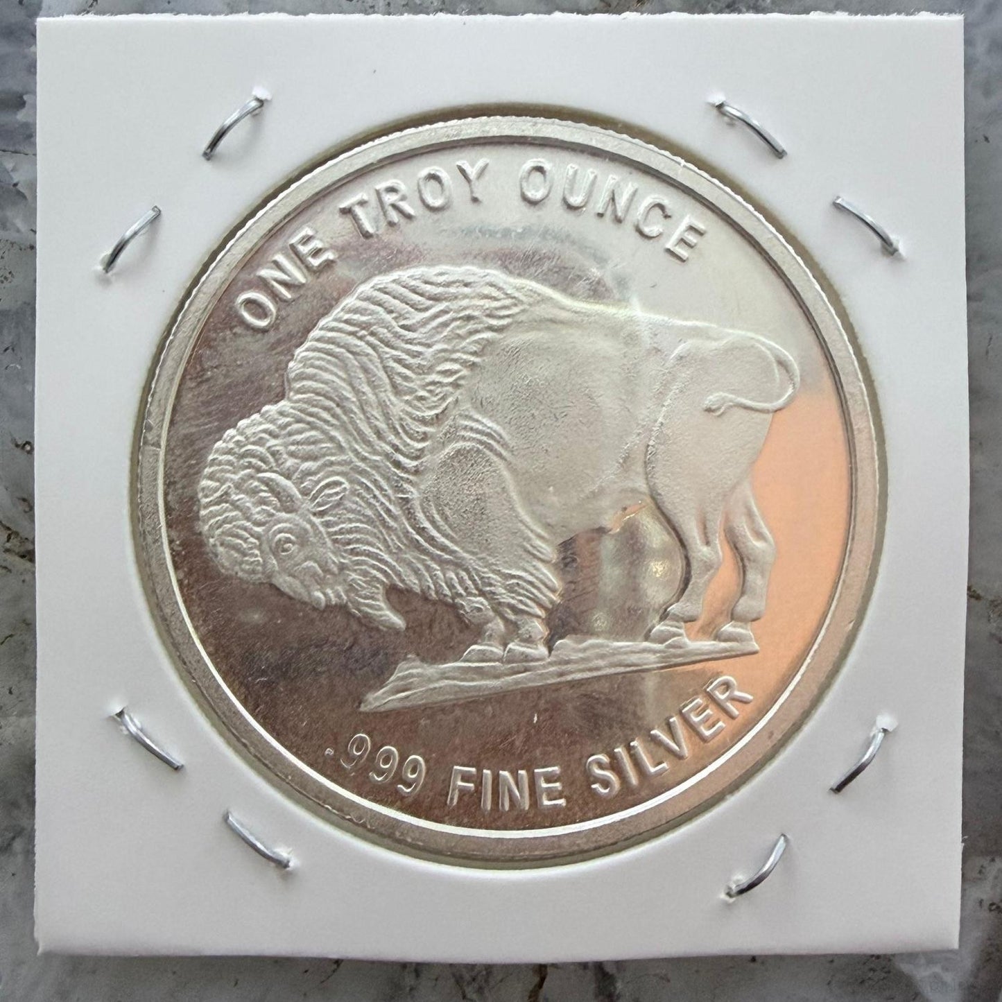 US One Troy Ounce Buffalo Indian Head Design .999 Fine Silver Round #121325-4HH