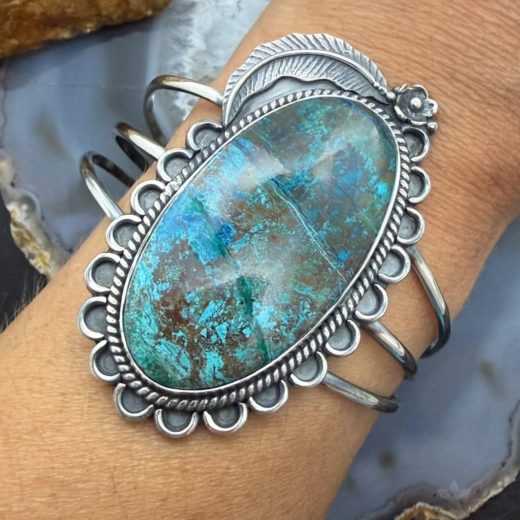 Sterling Silver Southwestern Style Oval Chrysocolla Decorated Bracelet For Women