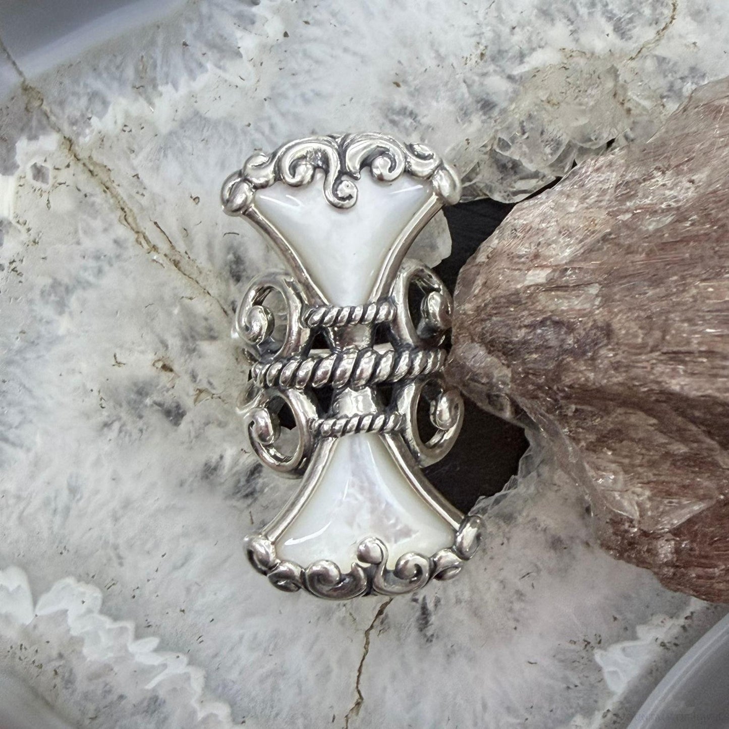 Carolyn Pollack Sterling Silver Mother Of Pearl Rope Swirl Decorated Ring Size 5 For Women