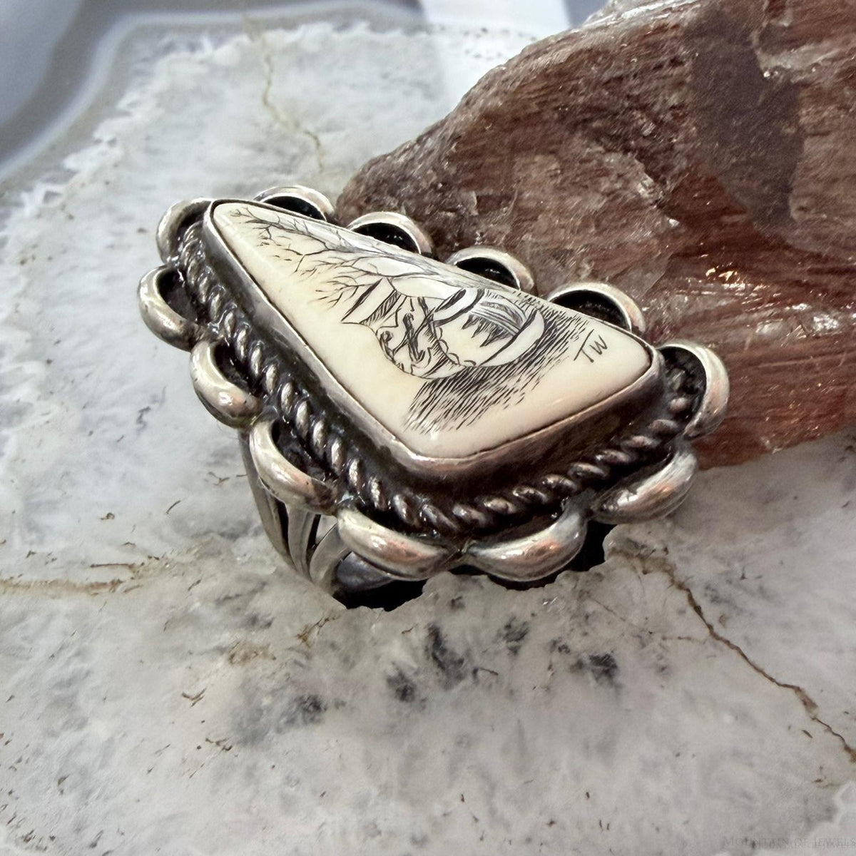 Vintage Native American Sterling Scrimshaw Style On Gemstone Ring Size 8 For Women
