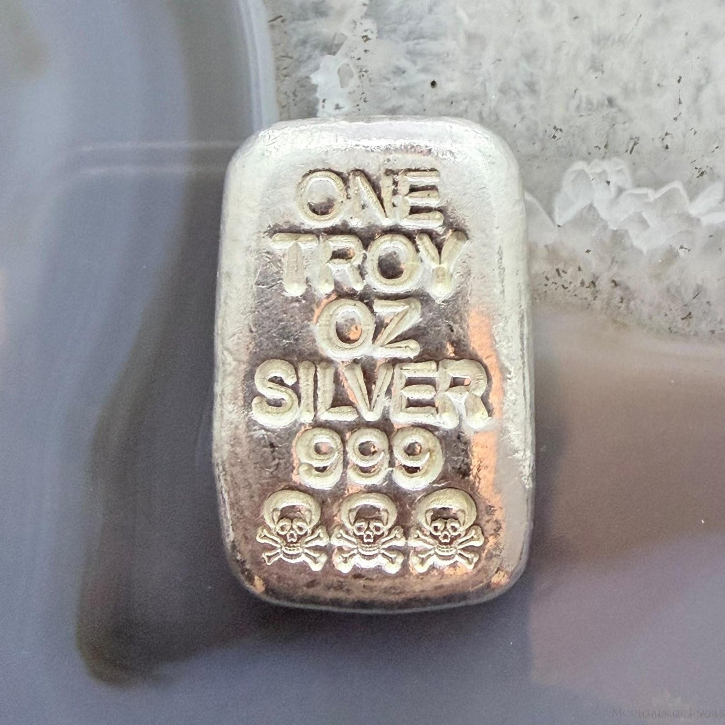 One Troy Ounce of .999 Fine Silver Bar #PX.EO