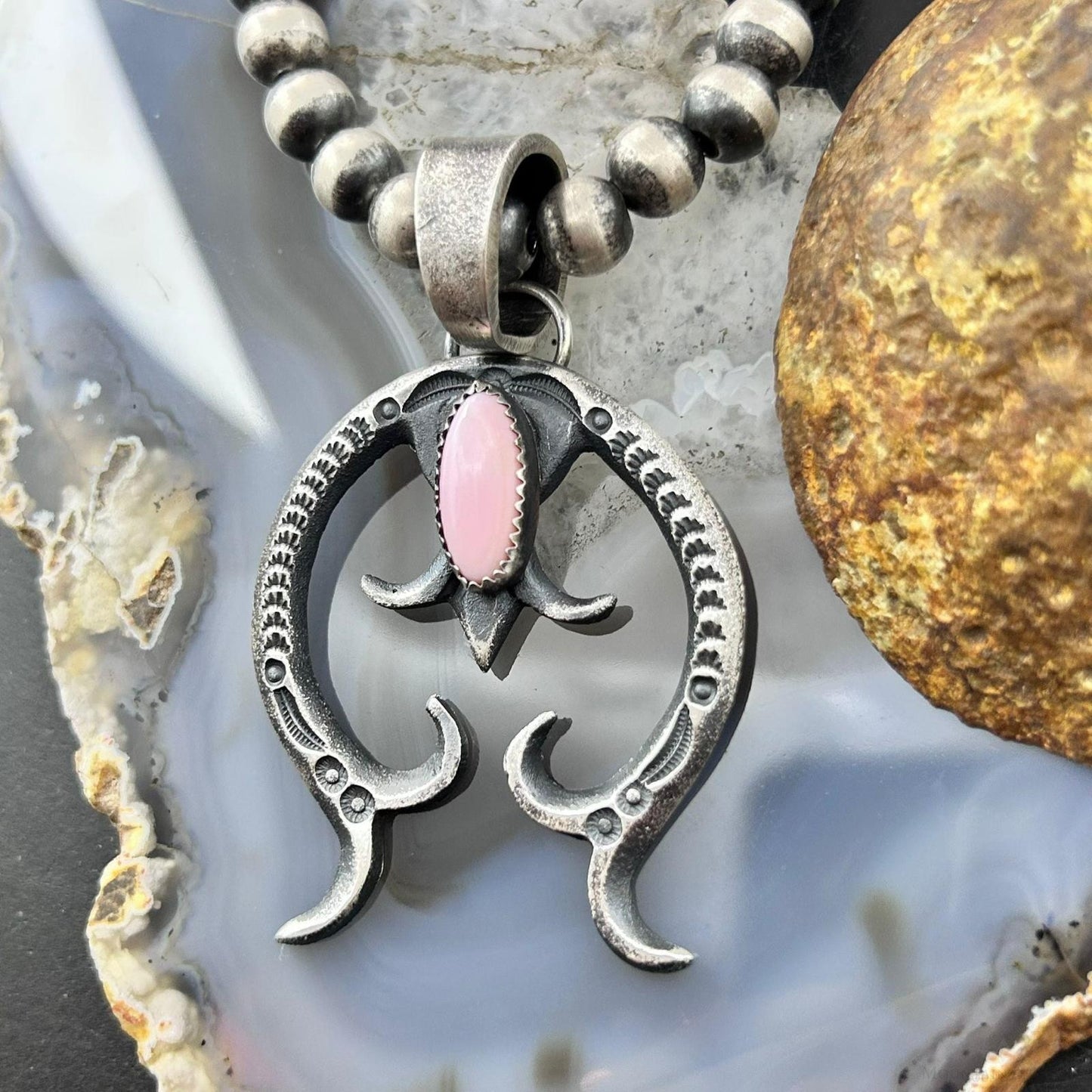 Eva & Linberg Billah Native American Sterling Silver Pink Conch Naja Pendant For Women
