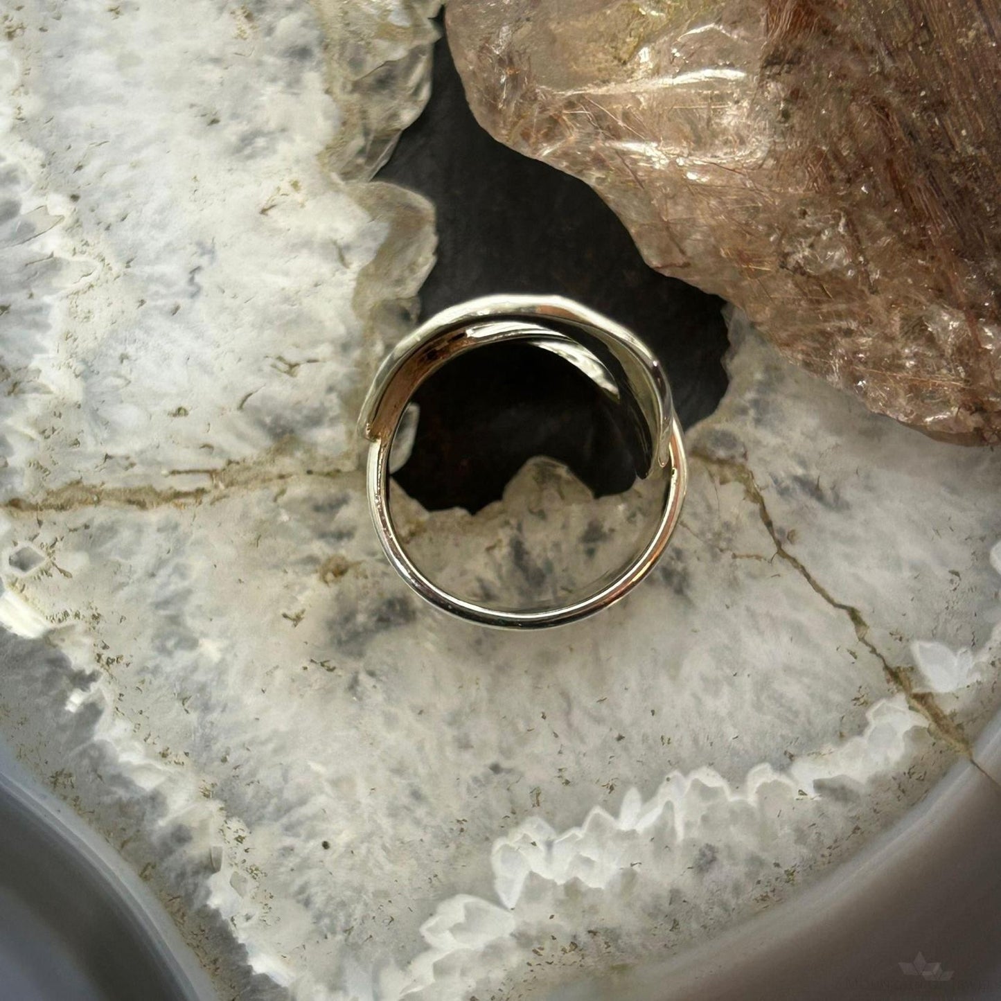 Sterling Silver Hammered Oval Modern Band Fashion Ring For Women, Taxco Mexico