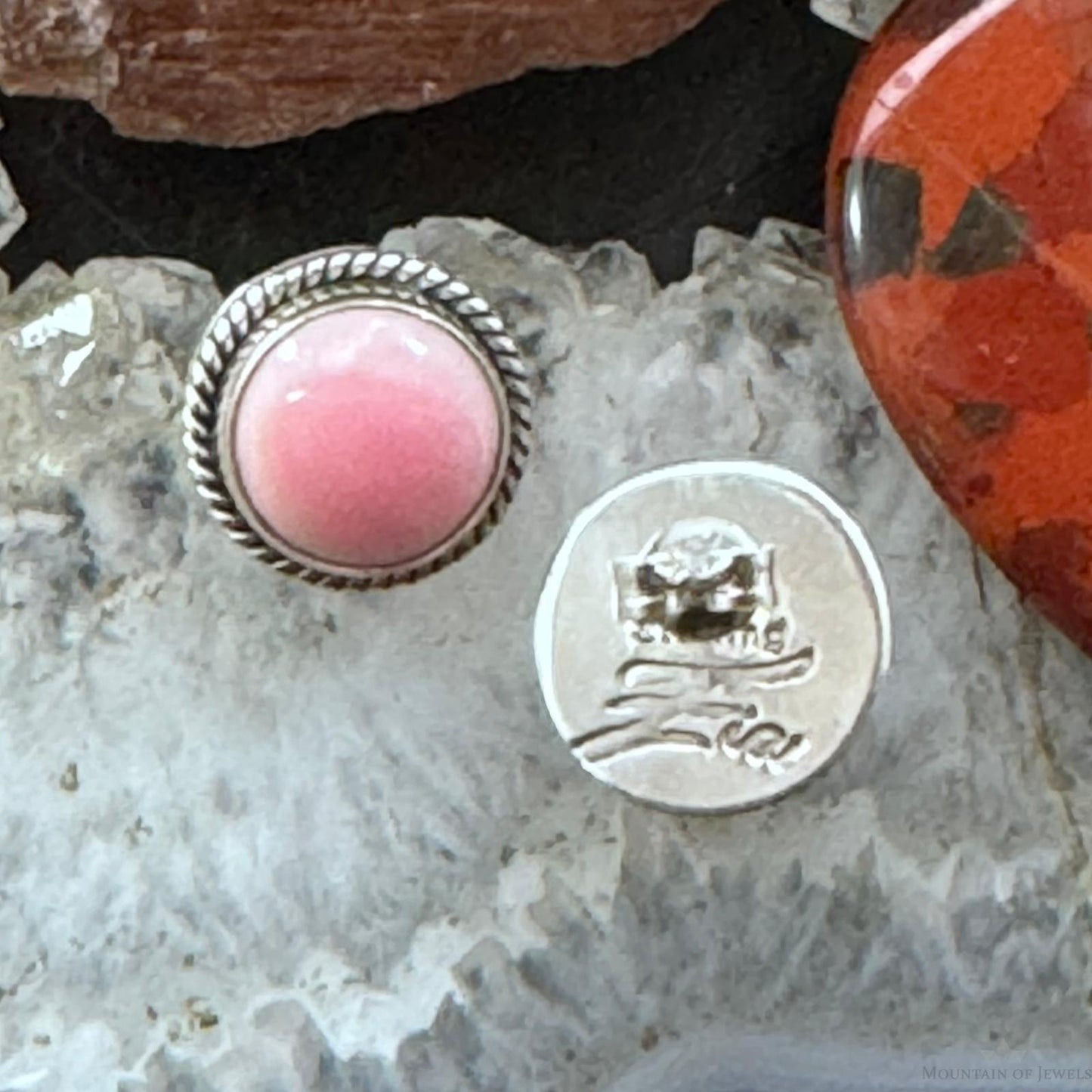 Native American Sterling Silver Round Pink Conch Decorated Stud Earrings For Women