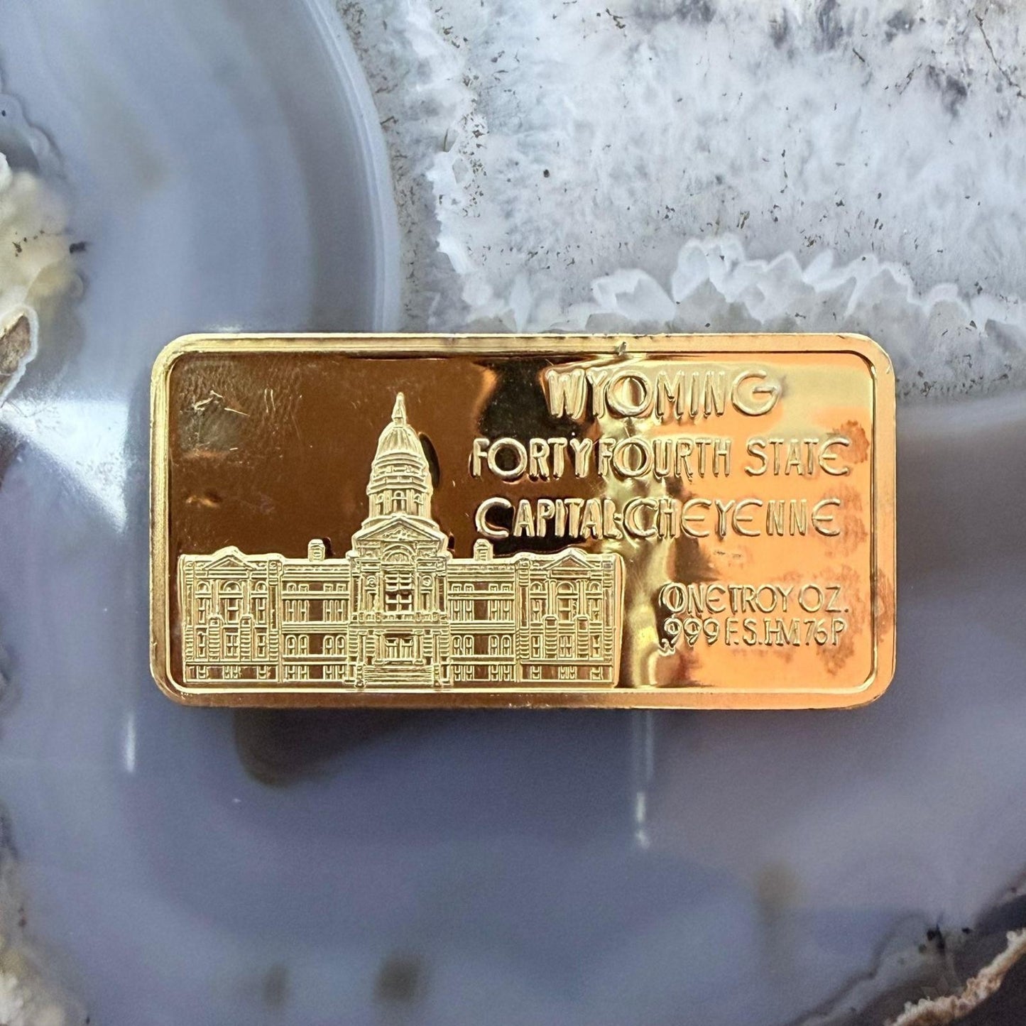 US .999 One Ounce Silver Wyoming Bar w/24K Gold Plated Hamilton Mint #112825-1