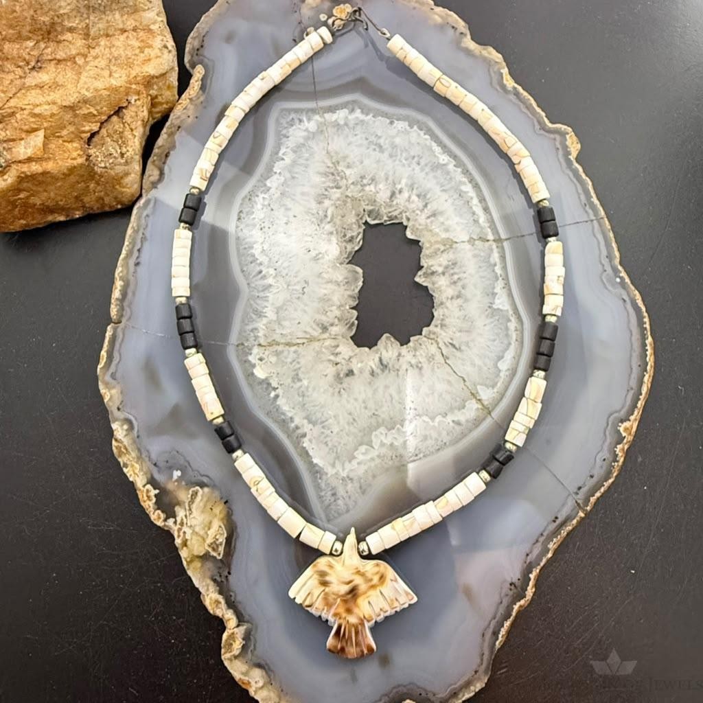 Vintage Native American Shell Beads & Onyx w/ Bird Pendant Necklace For Women