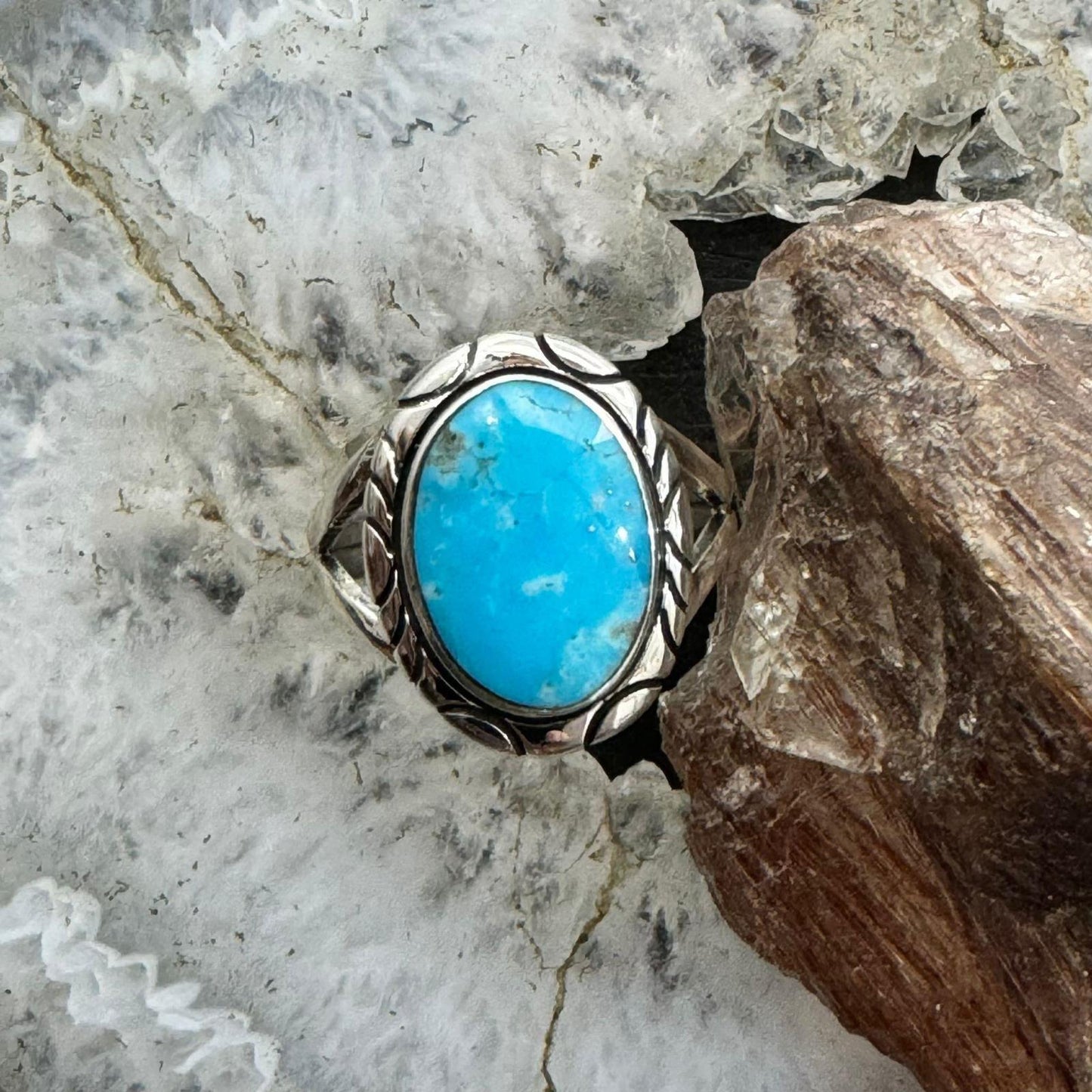 Native American Sterling Silver Oval Kingman Turquoise Decorated Ring Size 8.5 For Women
