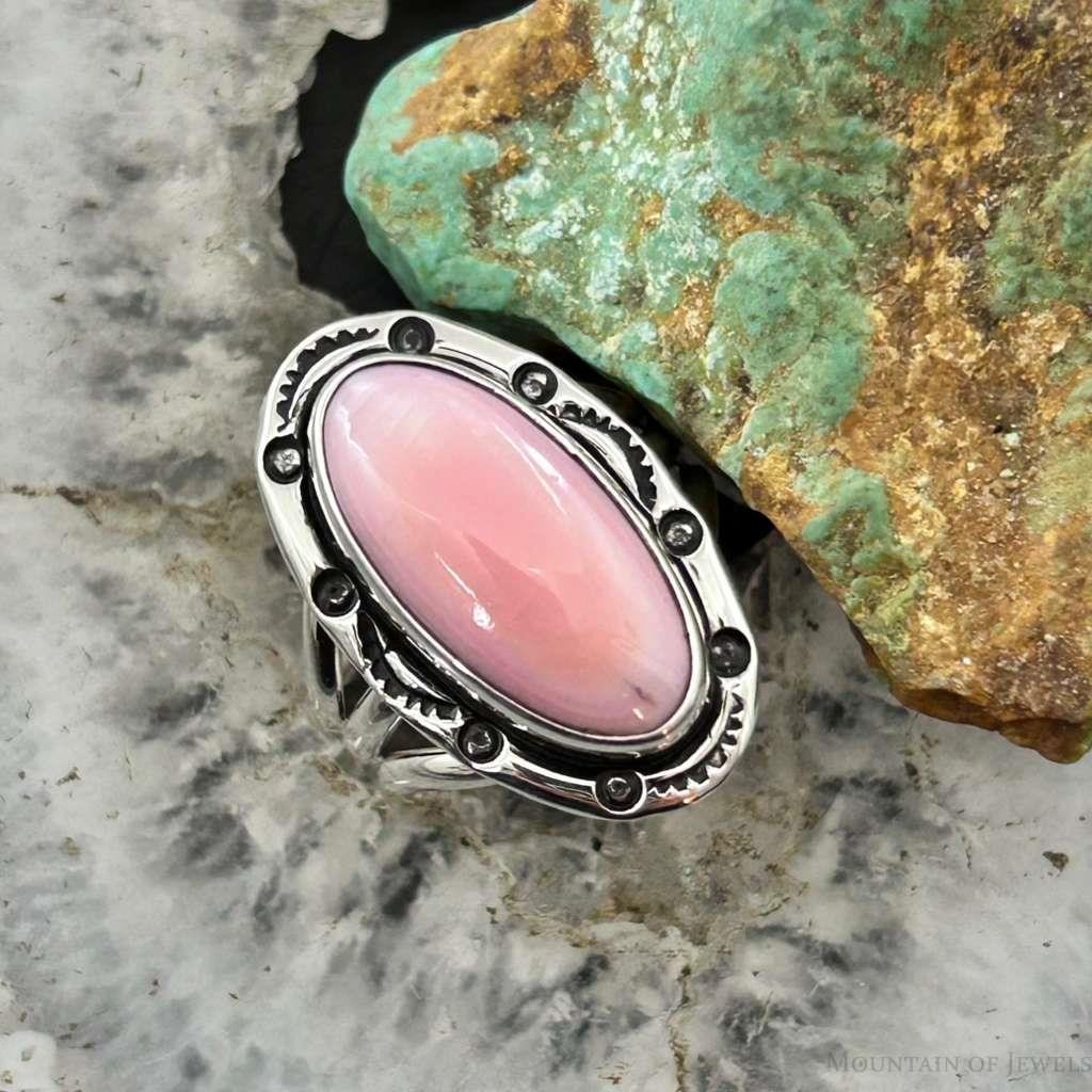 Native American Sterling Silver Oval Pink Conch Decorated Ring Size 7.75 For Women