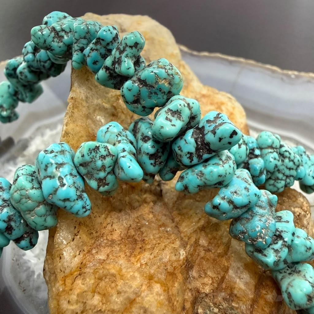 Vintage Native American Natural Nugget Turquoise Beads 18" Necklace For Women