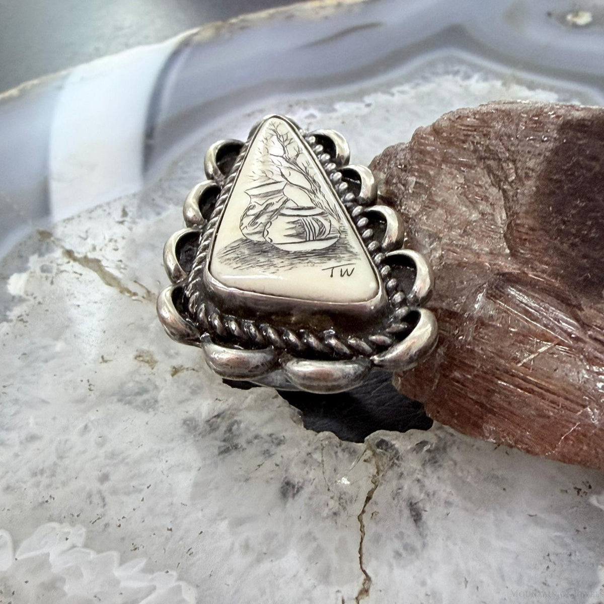Vintage Native American Sterling Scrimshaw Style On Gemstone Ring Size 8 For Women