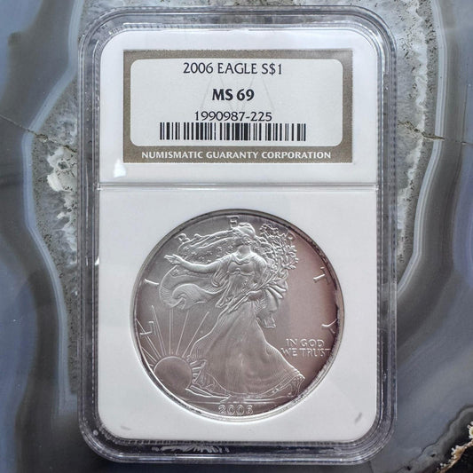 2006 US 1.0oz .999 Fine American Silver Eagle NGC MS69 #225