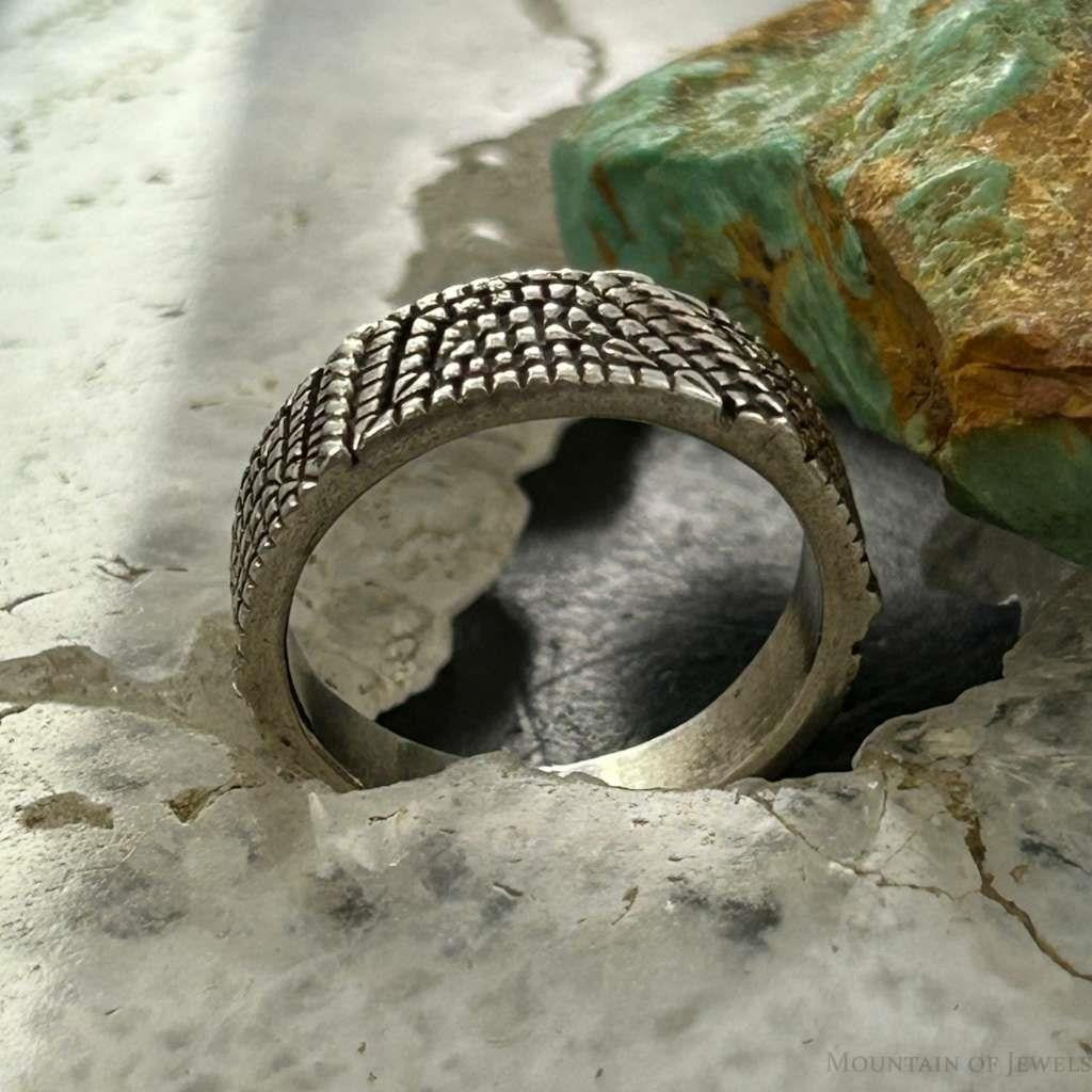 Elgin Tom Vintage Native American Sterling Silver Basket Weave Design Ring Size 7 For Women