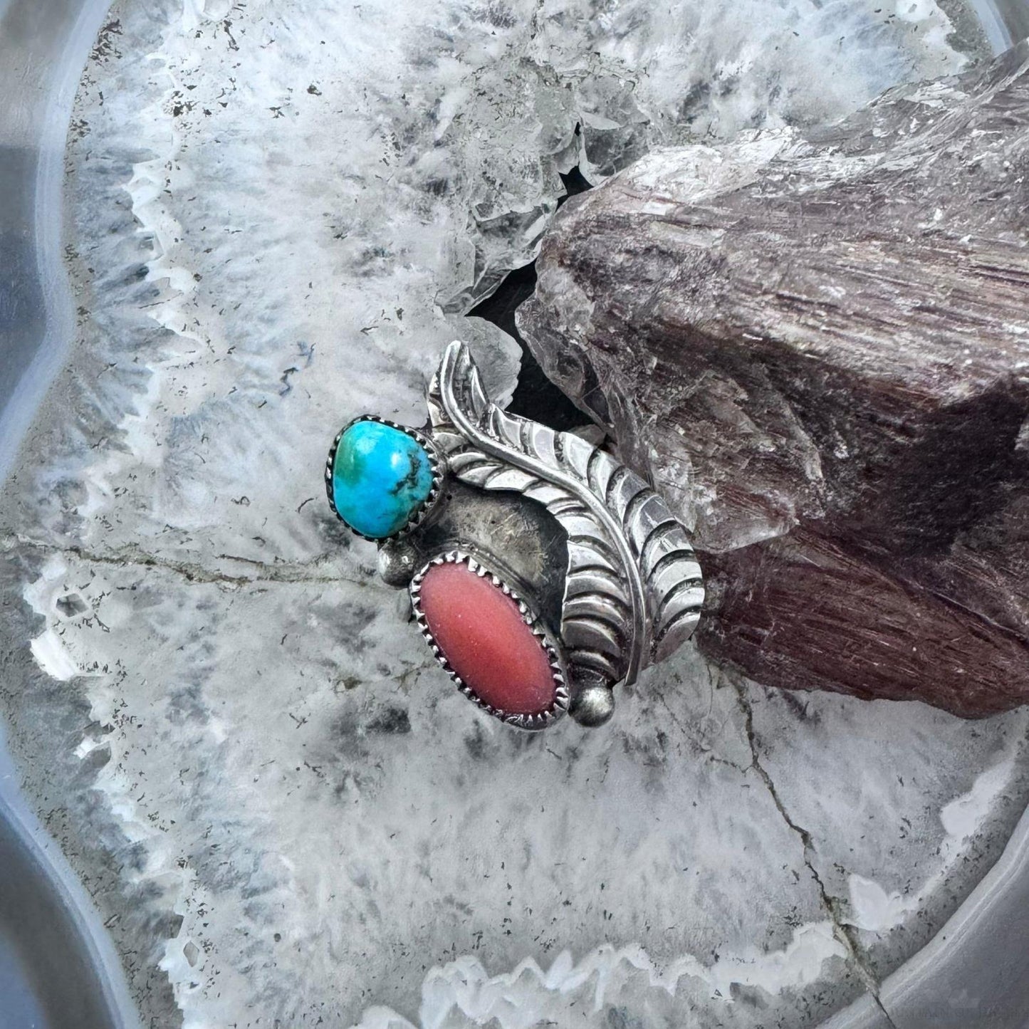 Vintage Signed Native American Silver Coral & Turquoise Leaves Decorated Ring For Women