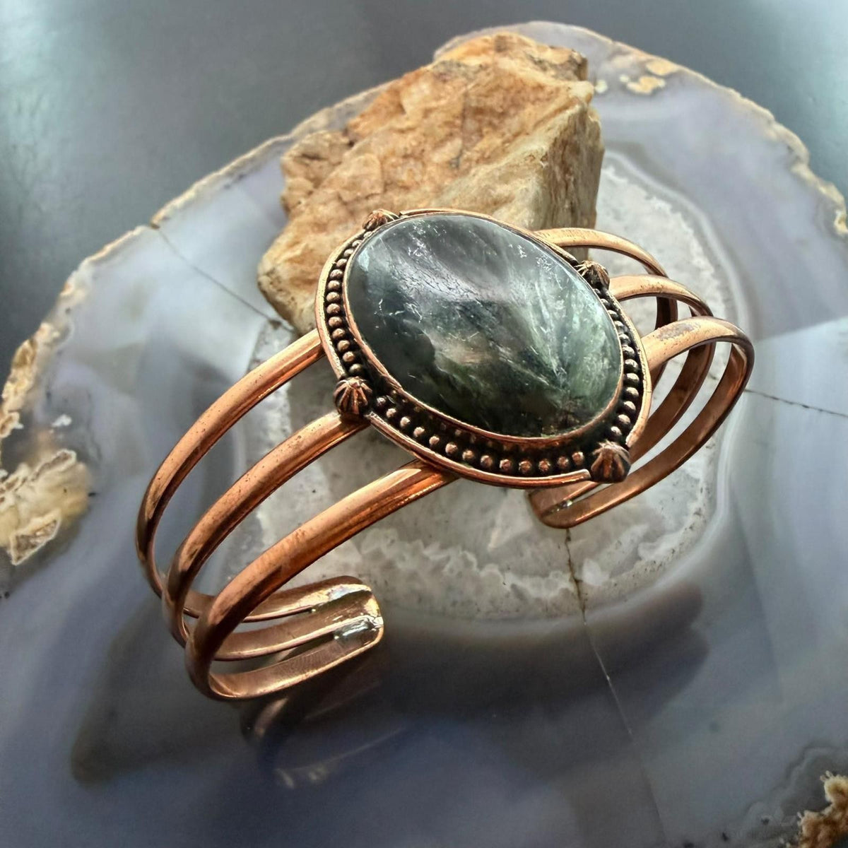 Copper Southwestern Style Oval Serpentine Decorated Bracelet For Women