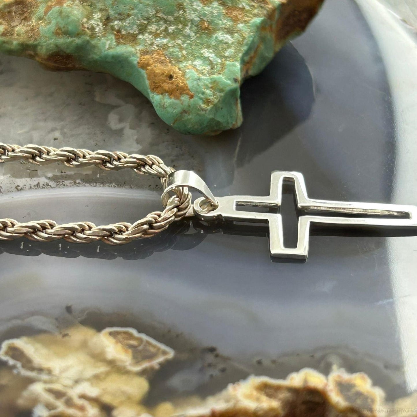 Sterling Silver Fashion Unisex Cut Out Cross Pendant
