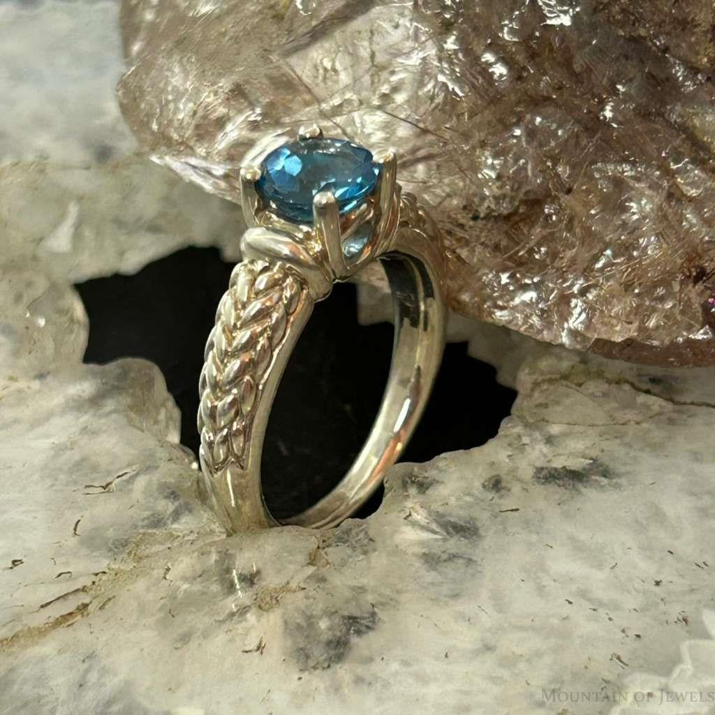 Carolyn Pollack Sterling Silver Faceted Blue Topaz Decorated Ring Size 7 For Women