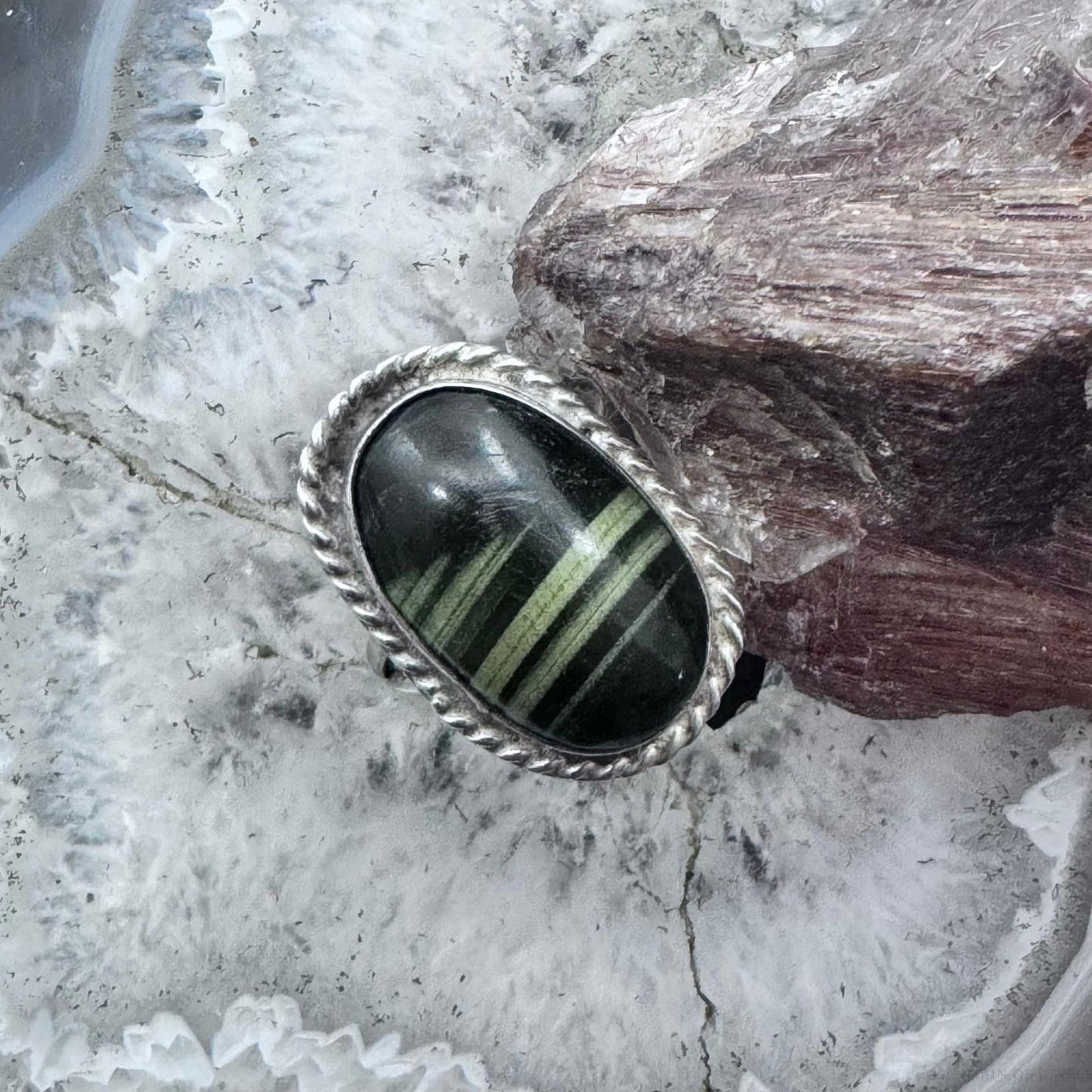 Vintage Native American Silver Oval Blackjack Decorated Ring Size 7 For Women
