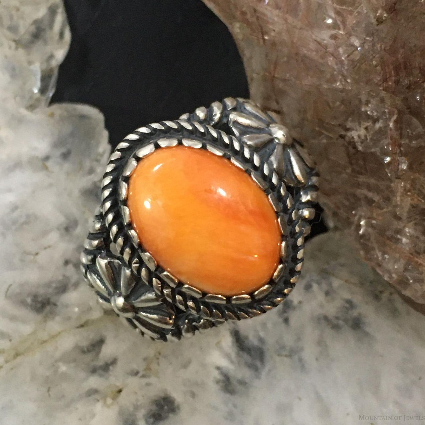 Carolyn Pollack Vintage Southwestern Style Sterling Silver Oval Orange Spiny Oyster Decorated Ring