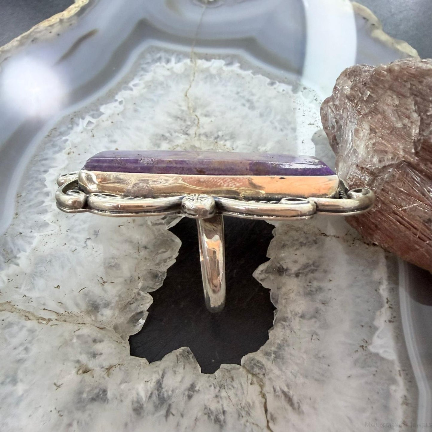 Gilbert Nez Native American Sterling Silver Large Purple Daliah Ring Size 7.75 For Women