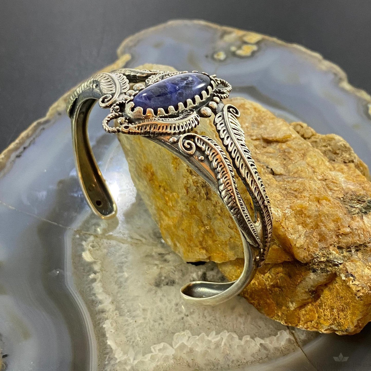 Carolyn Pollack Vintage Southwestern Style Sterling Silver Oval Denim Lapis Decorated Bracelet For Women