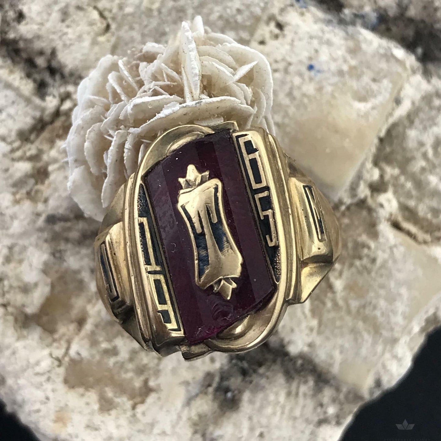 Vintage 1965 Taos High School, New Mexico 10K Gold Ring