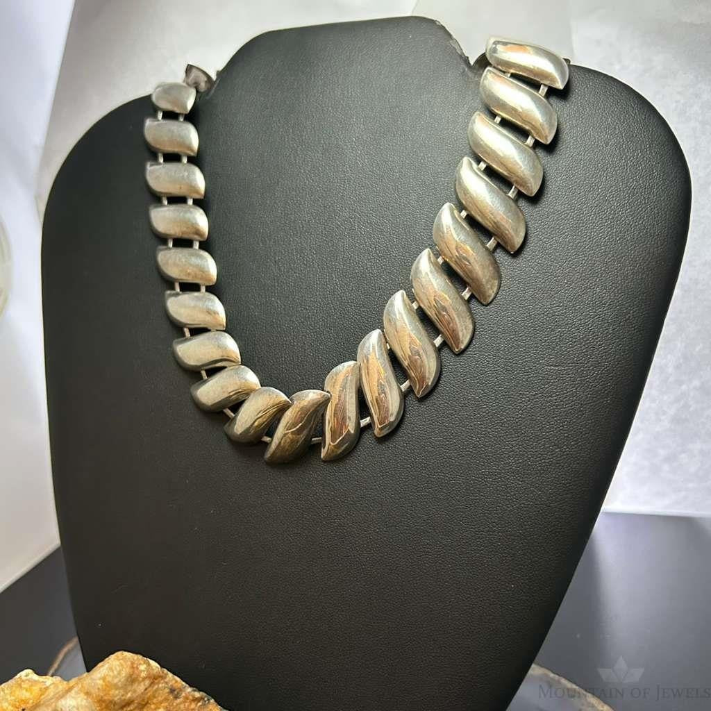 Vintage Sterling Silver Leaf Style 15" Linked Necklace For Women