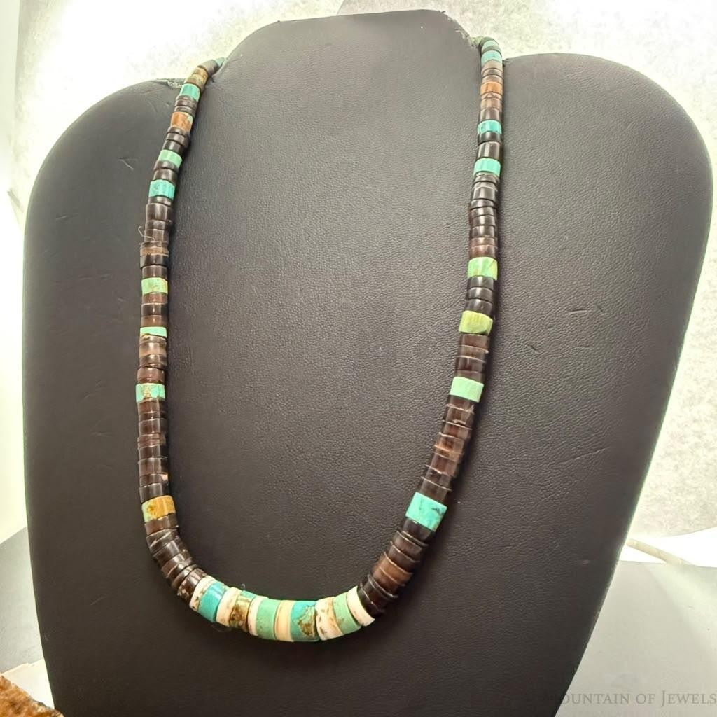 Vintage Native American Heishi Shell and Turquoise Beads 16" Necklace For Women