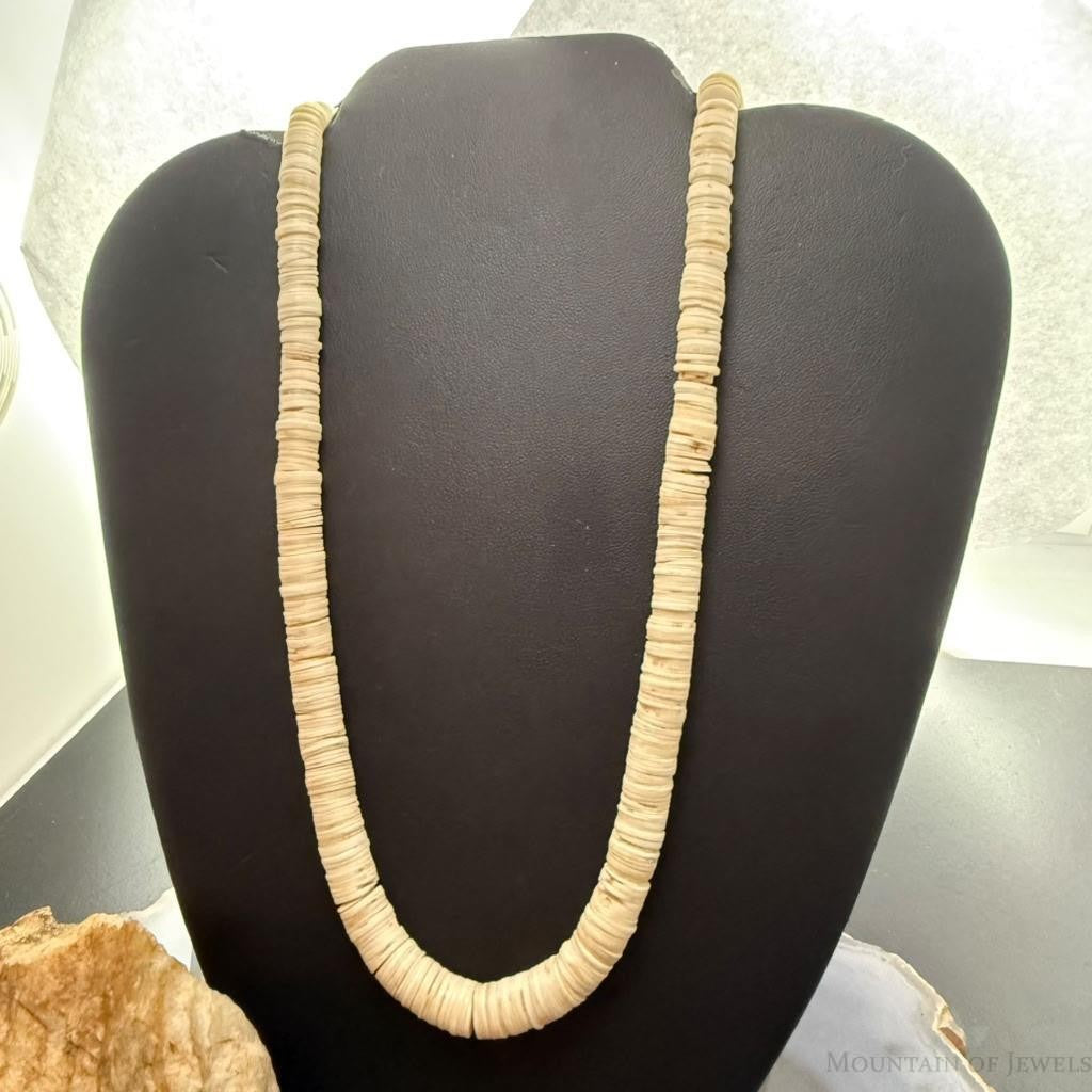 Vintage Native American Heishi Shell Strung 34" Necklace For Women
