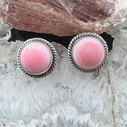 Native American Sterling Silver Round Pink Conch Decorated Stud Earrings For Women