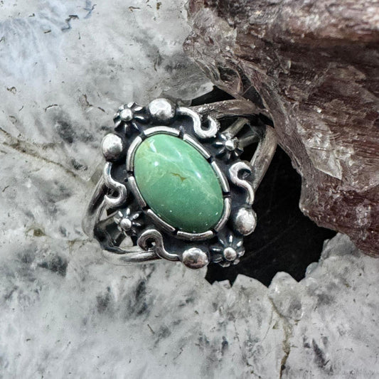 Carolyn Pollack Sterling Silver Oval Green Turquoise Decorated Split Shank Ring For Women