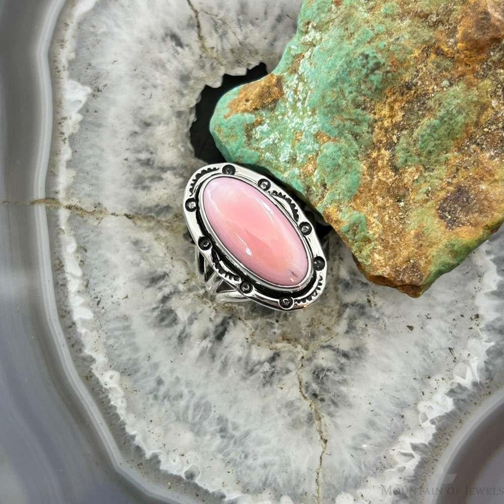 Native American Sterling Silver Oval Pink Conch Decorated Ring Size 7.75 For Women