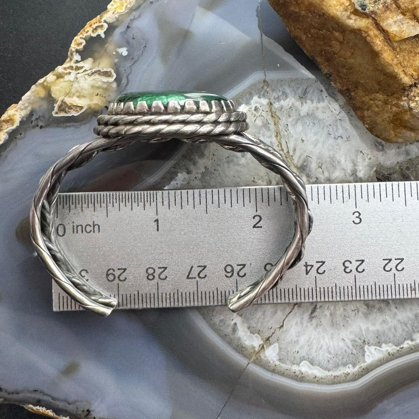Vintage Taos Pueblo Native American Sterling Silver Malachite Bracelet For Women