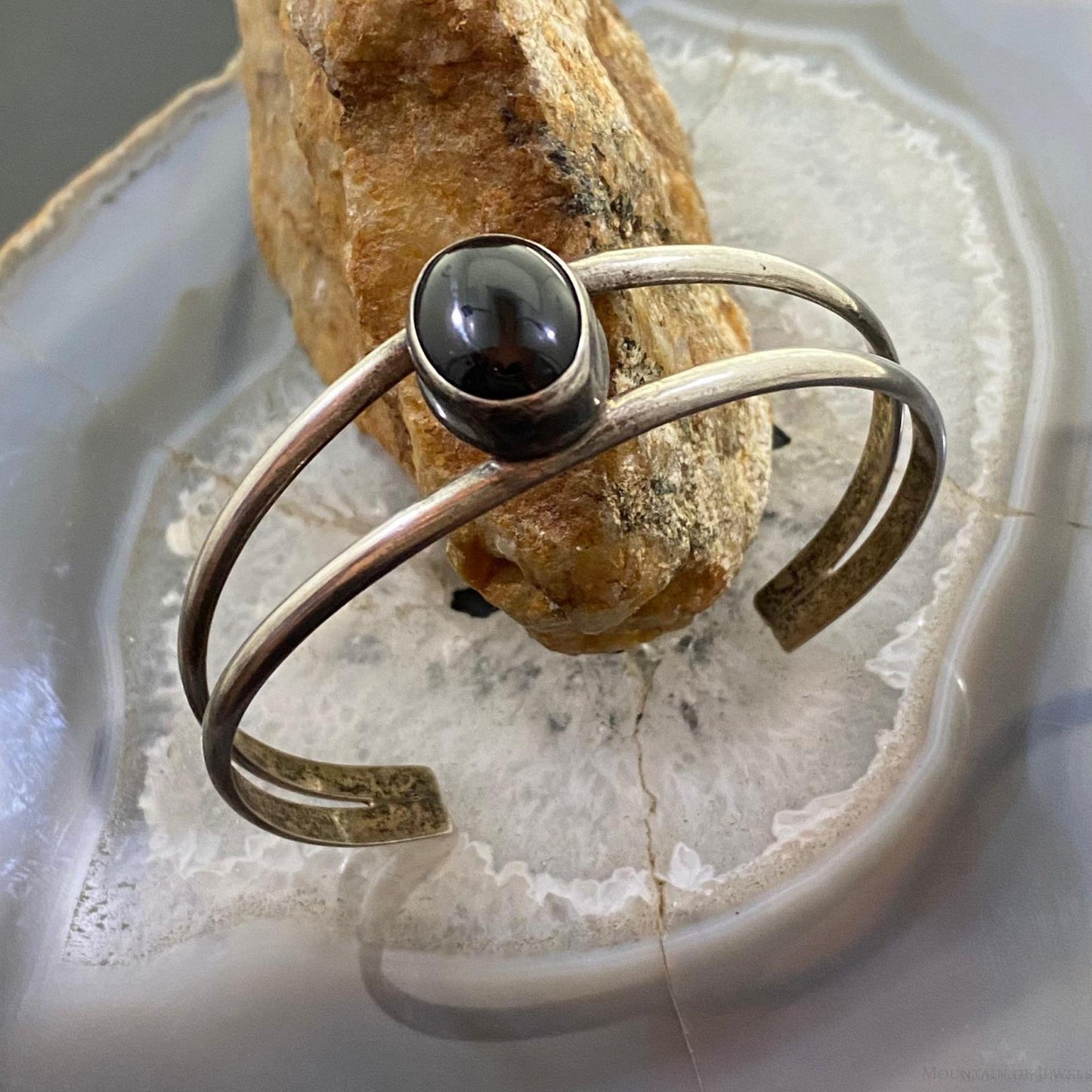 Signed Vintage Native American Sterling Oval Onyx Split Shank Bracelet For Women