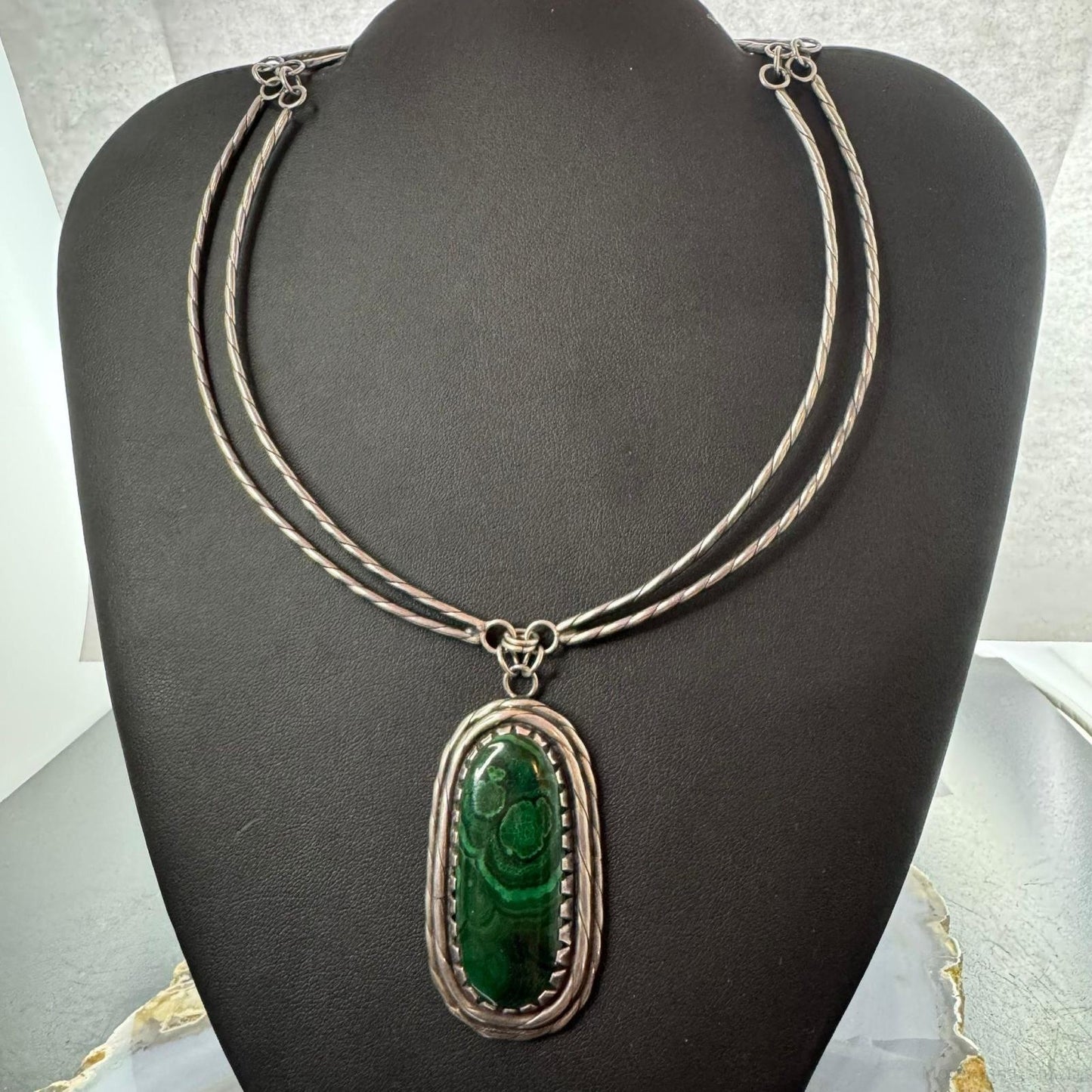 Vintage Silver Southwestern Style Large Oval Malachite Set In Double Wire Choker For Women