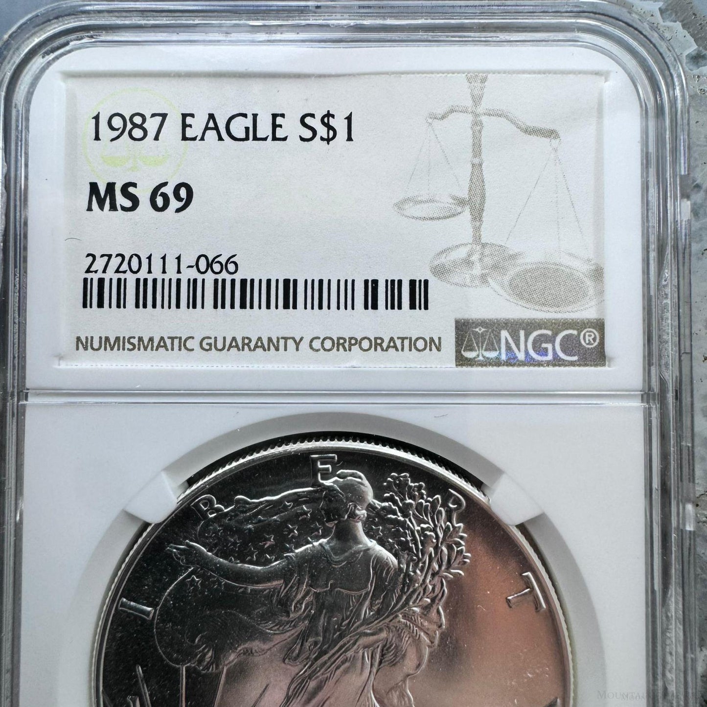 1987 US 1.0oz.999 Fine Silver American Silver Eagle NGC MS69 #2720111-066EG