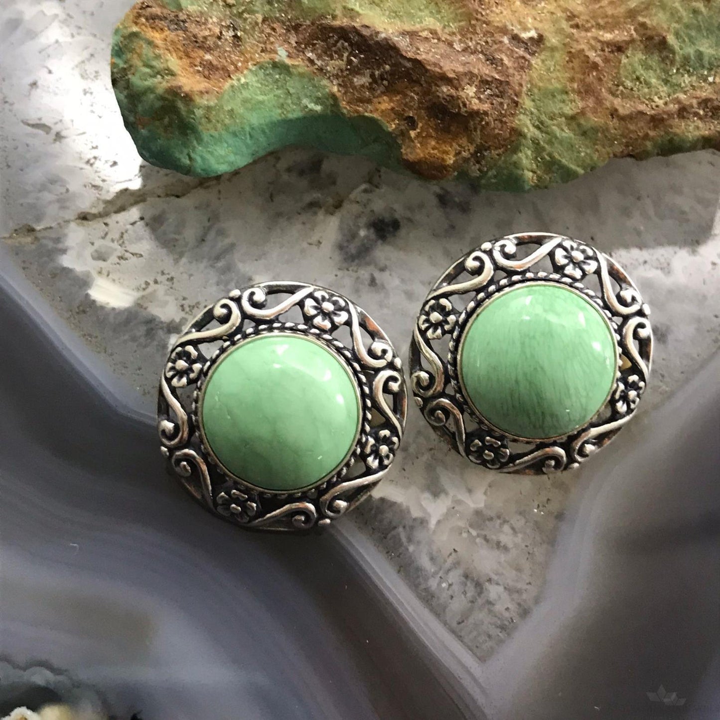 Carolyn Pollack Sterling Silver Round Green Turquoise Decorated ClipOn Earrings