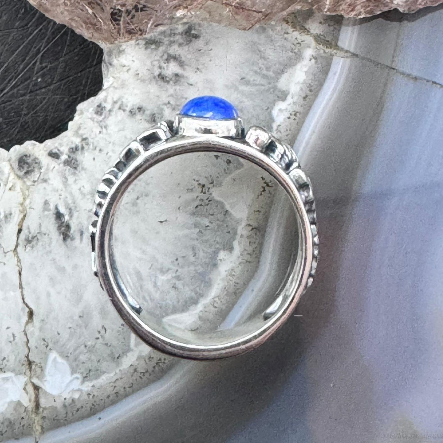 Jody Naranjo Sterling Silver Oval Denim Lapis Petroglyph Band Ring For Women