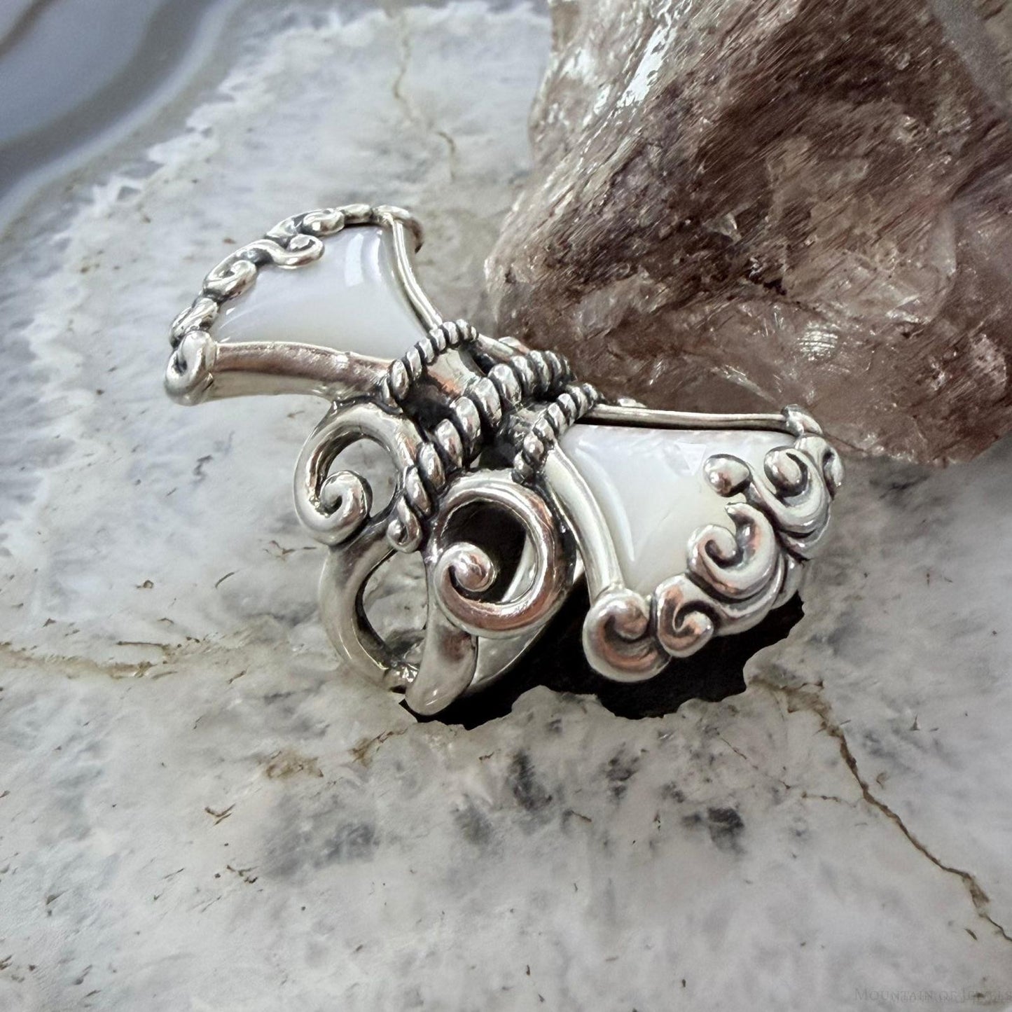 Carolyn Pollack Sterling Silver Mother Of Pearl Rope Swirl Decorated Ring Size 5 For Women