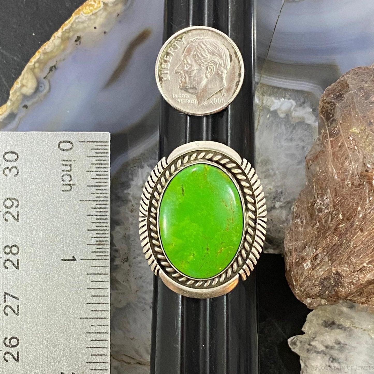 Vintage Native American Sterling Oval Gaspeite Decorated Unisex Ring Size 11.75